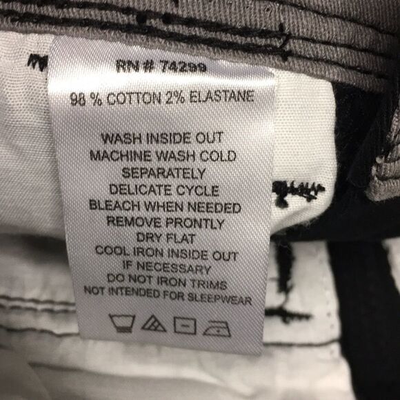 NWT DKNY cargo short - Picture 5 of 7